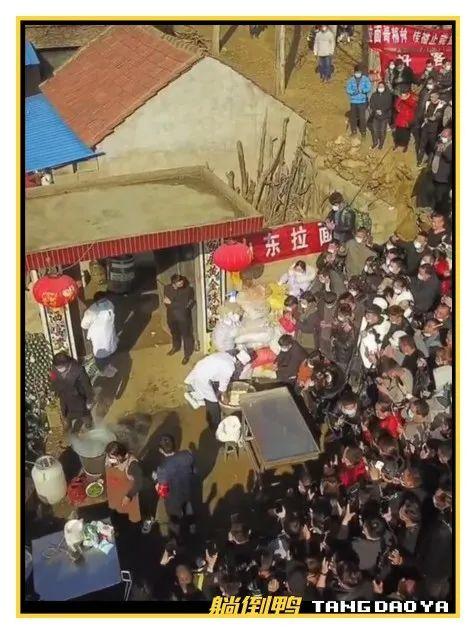 一夜爆火的“拉面哥”,要被抖音网红逼上绝路了……4 一夜爆火的“拉面哥”,要被抖音网红逼上绝路了……4