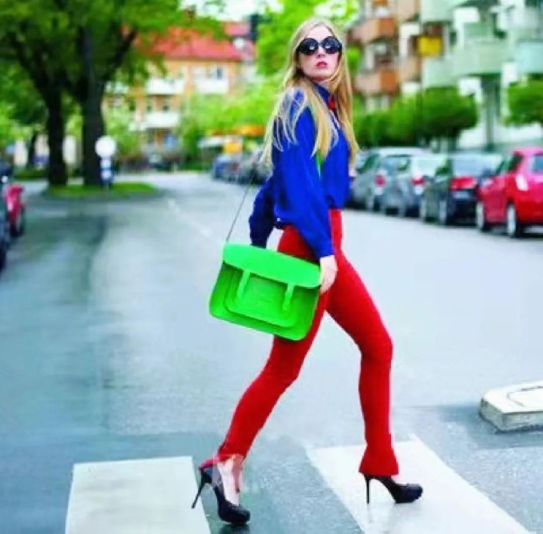 对比色穿搭 | 让你在这个冬天穿出彩