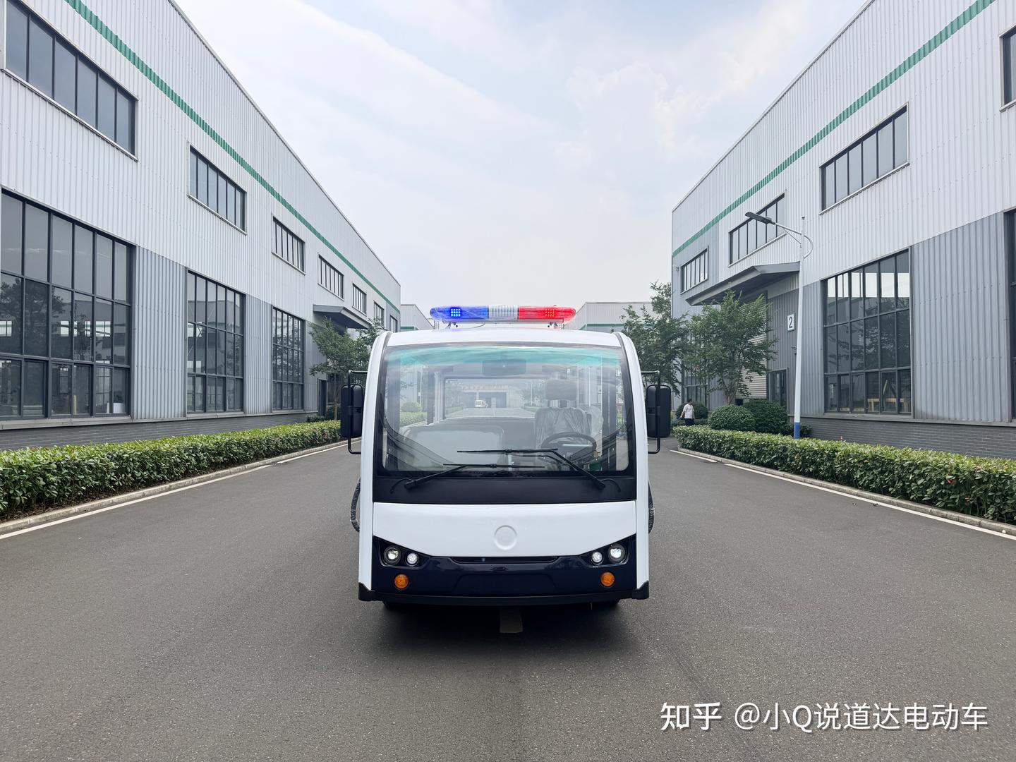 道达 23 座蓝白警用摆渡车:安全高效的全域移动勤务平台