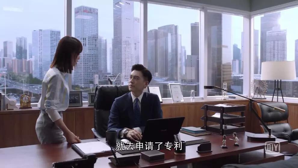 《精英律师》热播背后,如何看待"不变"的靳东与职业剧的"专业素养"?