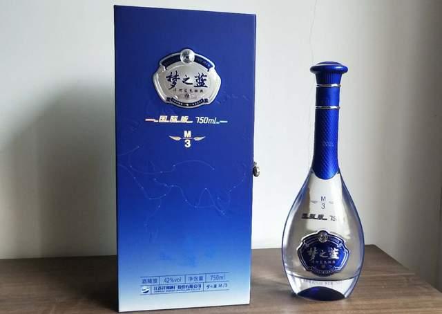 说到这几年的洋河酒,我前后也品鉴过十几款产品,这两年酒厂提升包装