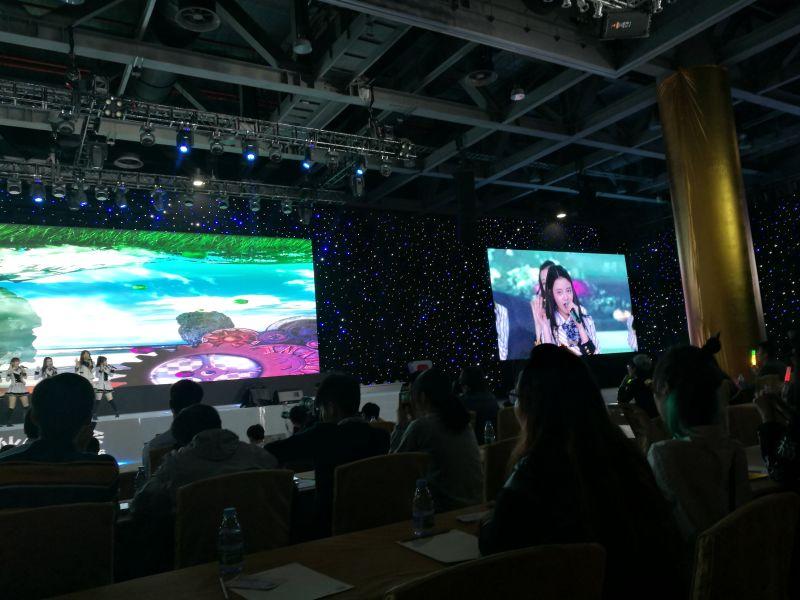 参加2016年12月21日广州 SNH48 Team Hll握手