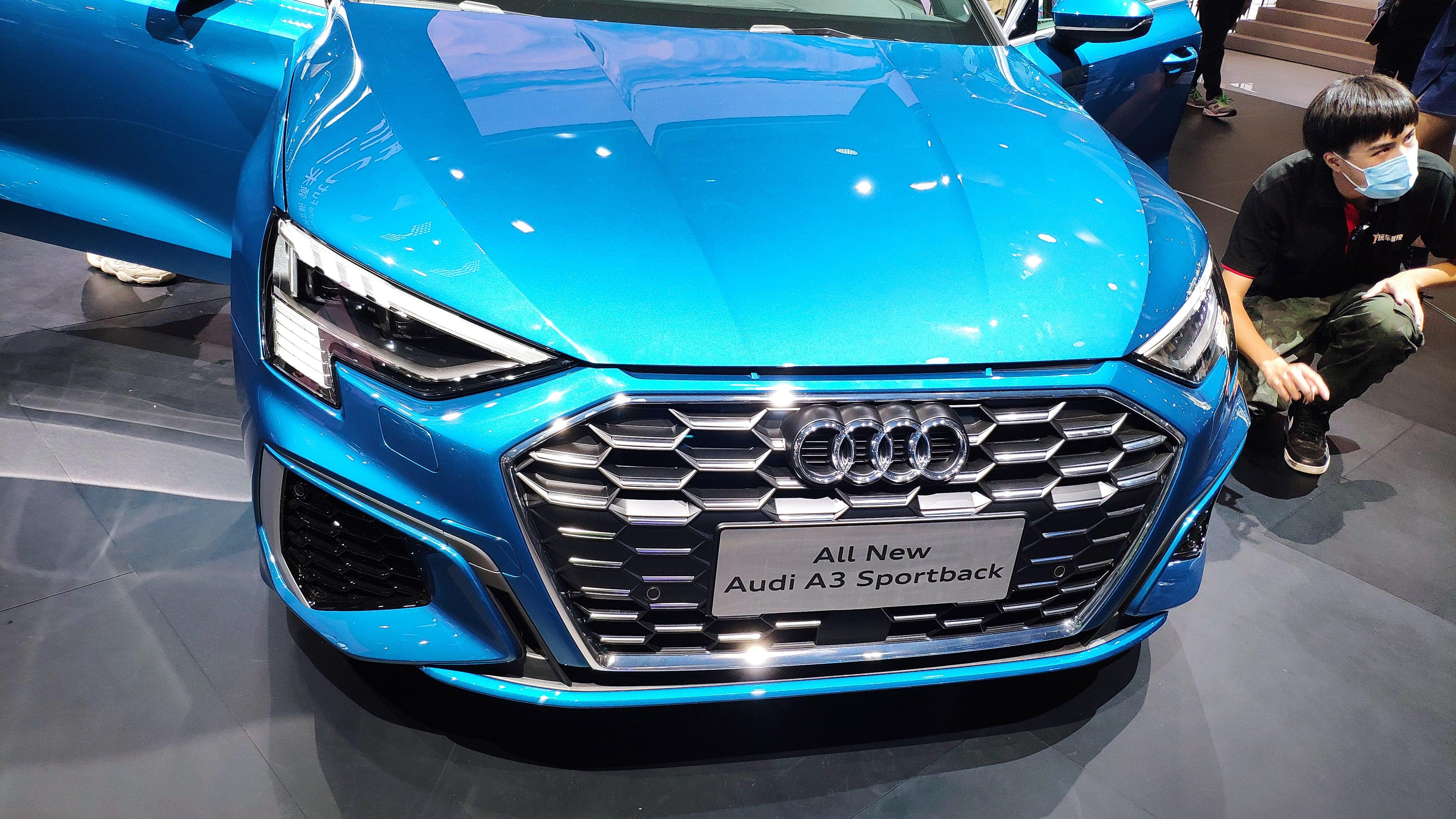 2020广州车展全新奥迪a3两厢版实车比宝马1系更霸气