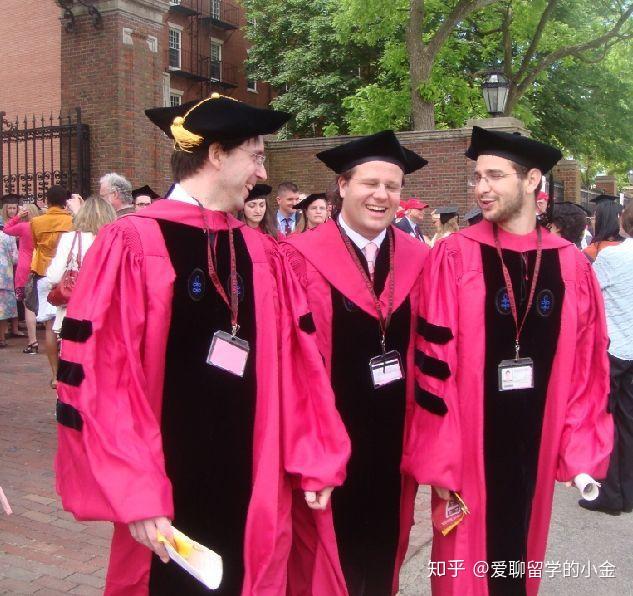 毕业季到来,那些五颜六色的学位服都代表什么? - 知乎