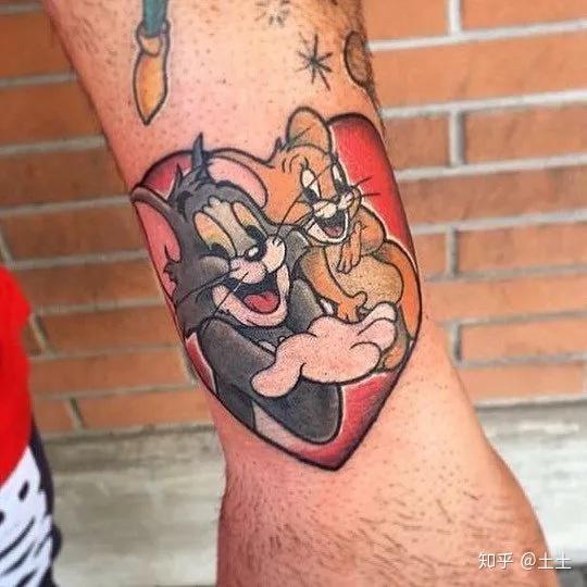猫和老鼠导演去世用纹身纪念永远不能忘怀的tomjerry