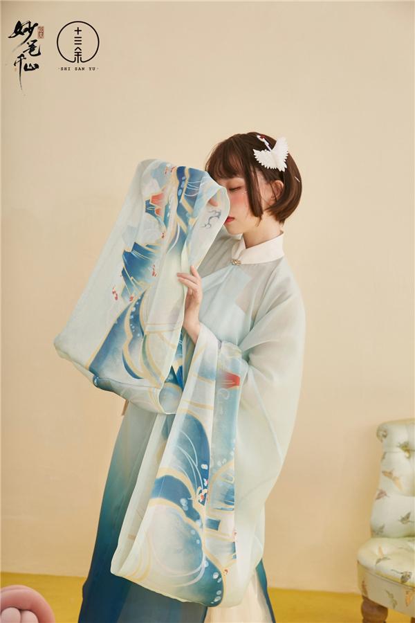 国风联动绘真妙笔千山携手古风品牌十三余打造联名款古装