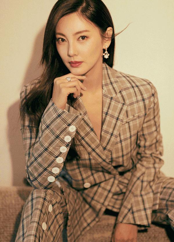 对业务能力的绝对尊重,优雅矜贵的智性美,知道自己要什么不要什么的