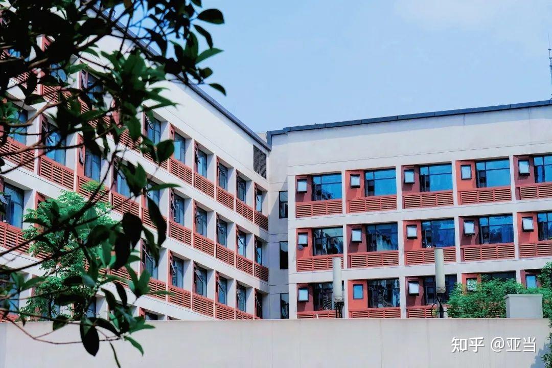 校區周邊的小夥伴大學不計其數(電子科技大學,四川大學,成都理工大學