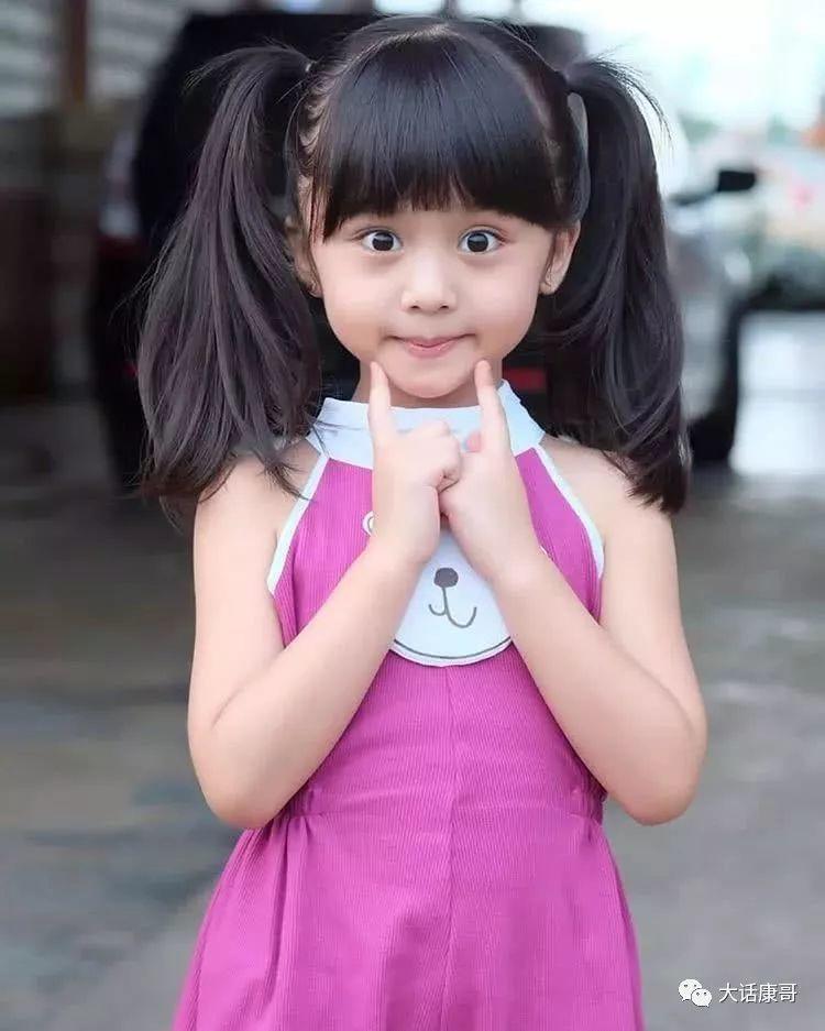 6岁漂亮小女孩夺得泰国选美冠军!