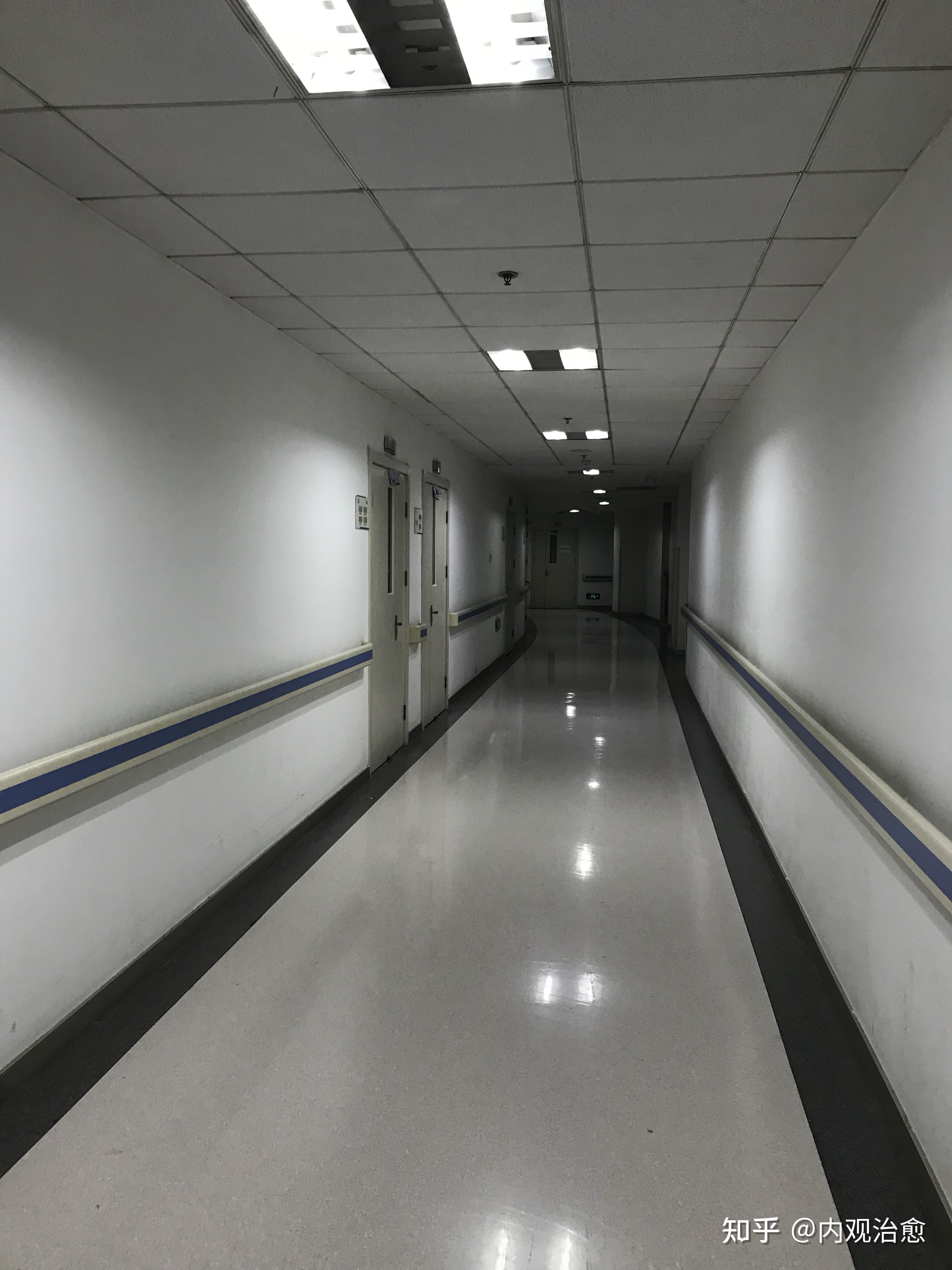 重度抑郁,中度焦虑.