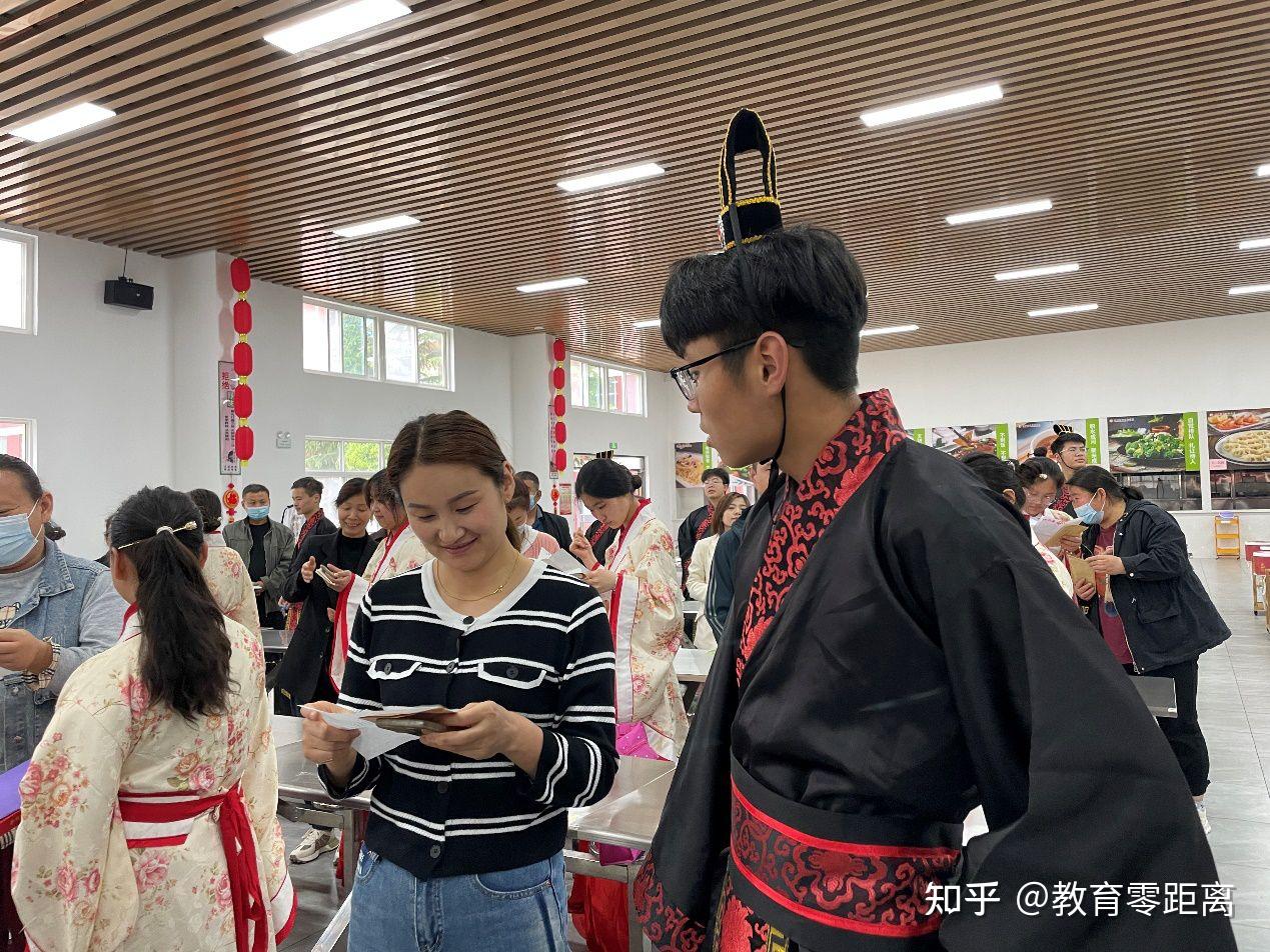 你好,十八岁 ——西咸泾河泾华学校举行2023届高三成人礼