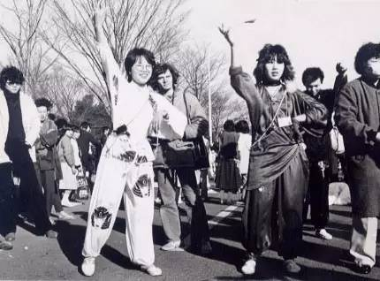 1980 年代的「竹之子族」跳起广场舞比大妈霸气多了! - 知乎