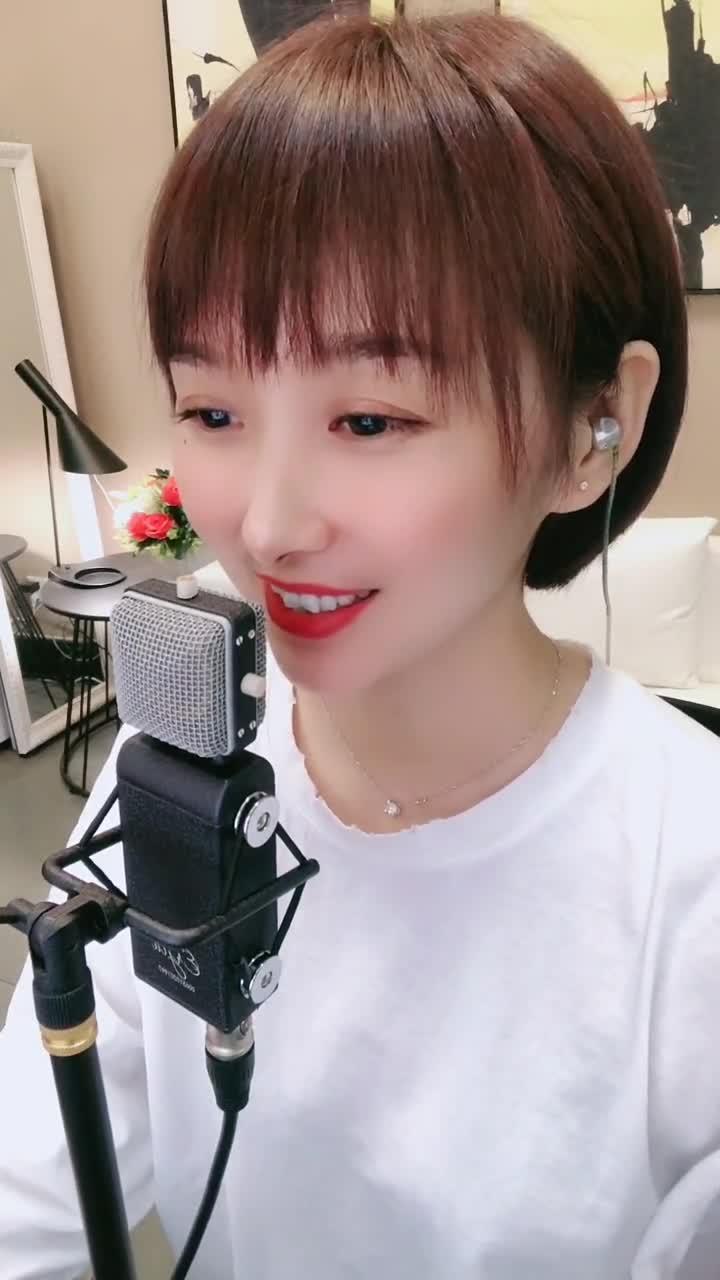 梁红爱的世界只有你