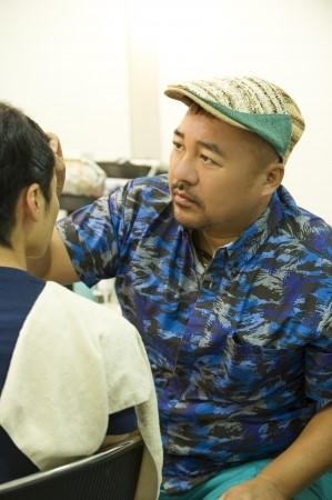 天惹 这一波霓虹男生妆前妆后的对比简直刷新三观 知乎