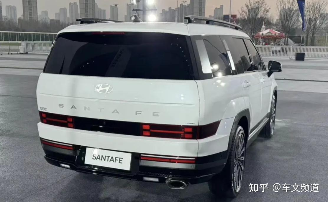 向路虎揽胜致敬外形接近方盒子现代全新胜达悄然亮相