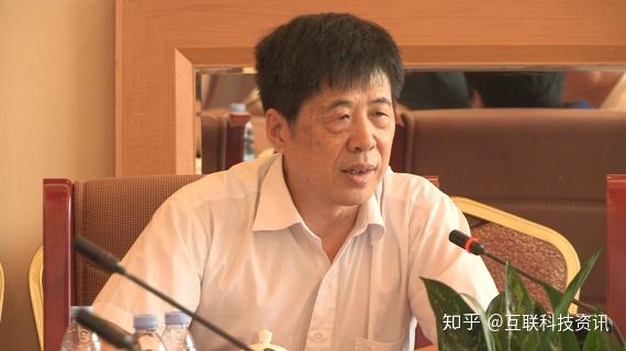 项目发起人,著名作家黄野先生广东省环保协会 孙胜 副会长宋庄美术馆