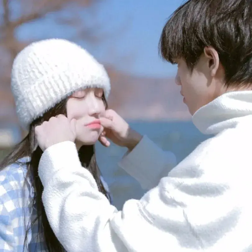 一些超级特别又好看的情侣头像,共190张-最好看的情侣头像动漫一人一半