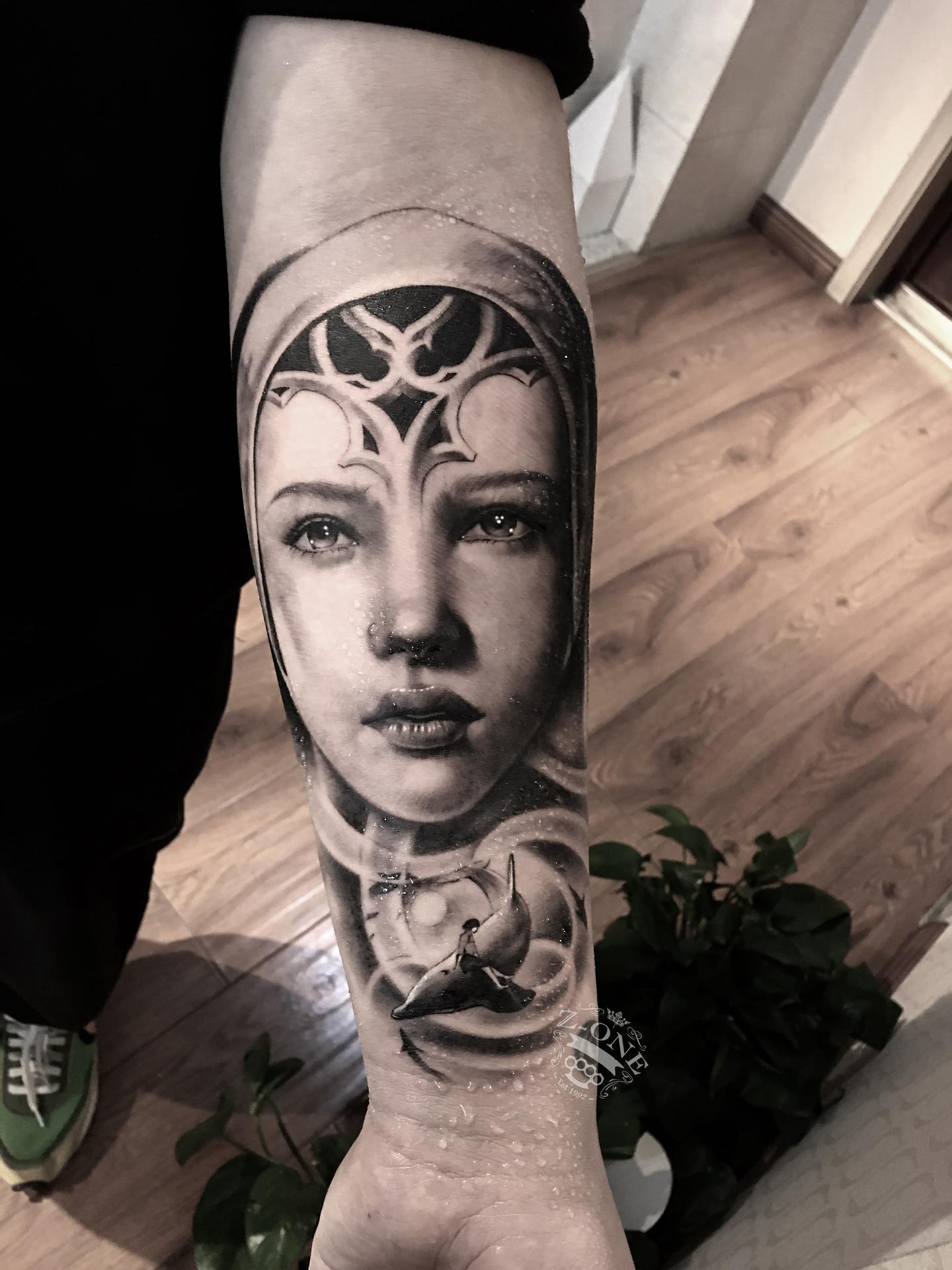 新作品《修女》 来自山西的顾客 当时顾客也自带了心仪的图案 我不