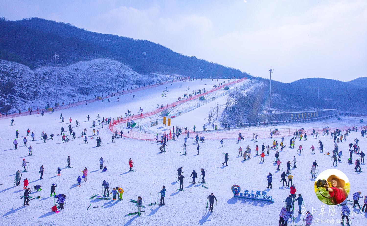 开屏新闻-冬奥刮起冰雪运动风！3万余人打卡云南会泽大海草山滑雪场