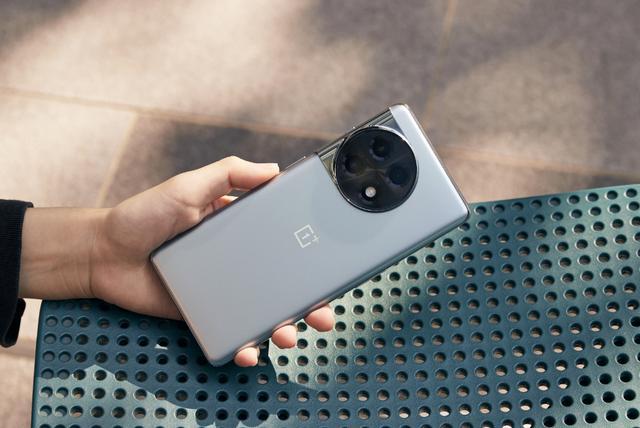 拍照方面一加ace2后置oppo高端机同款主摄,来自索尼imx890传感器,支持