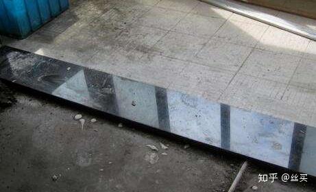 门槛石一定要贴吗它的作用是什么这一种就是爸妈色系