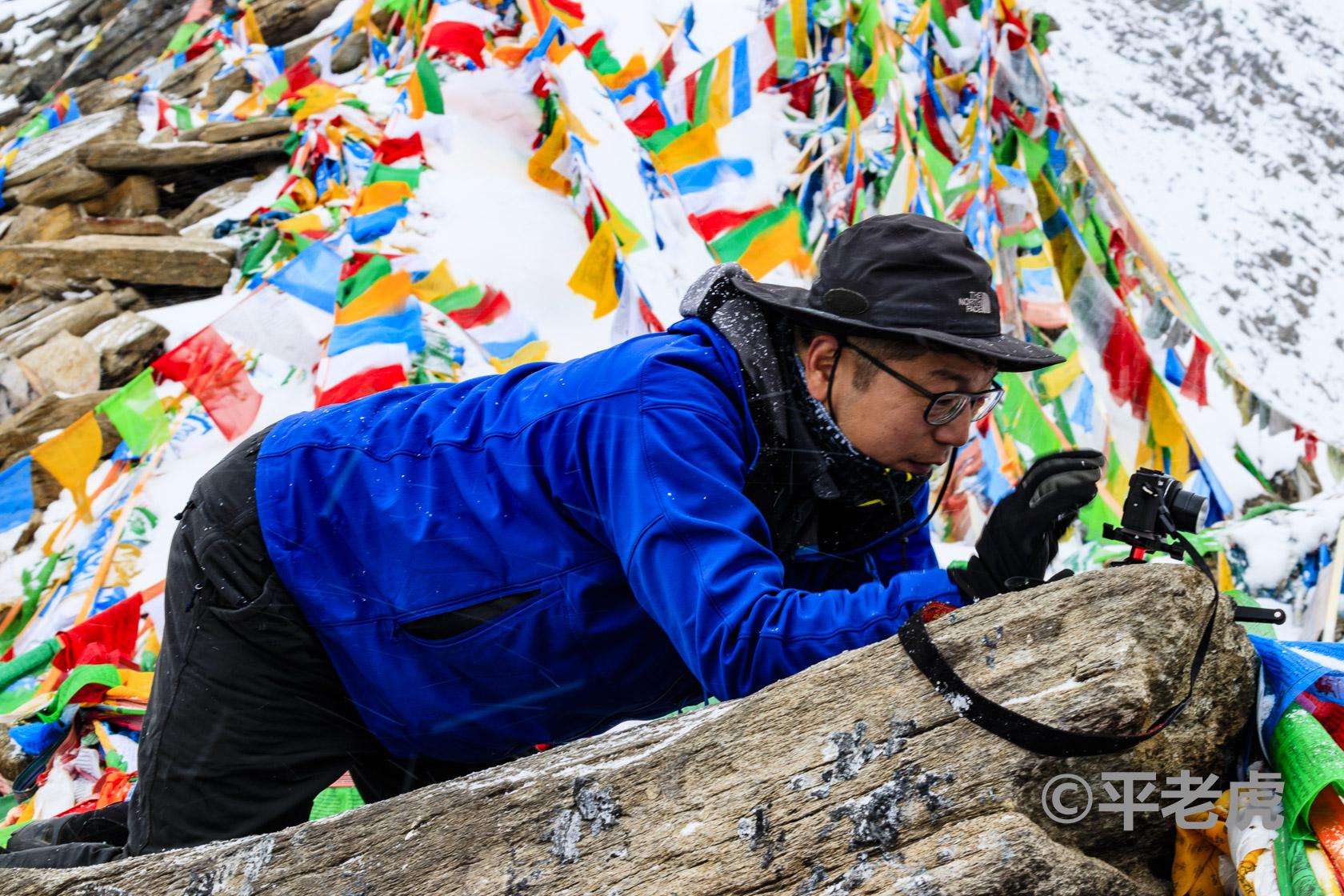桌面三脚架短小精悍举重若轻