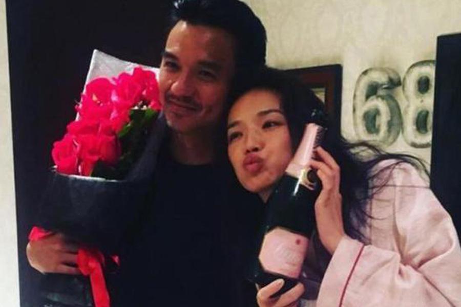 舒淇冯德伦发文秀恩爱 你看过他们这些甜蜜婚纱照吗? 知乎