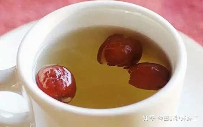 红枣煮蜂蜜一起吃补气血吗?红枣蜂蜜煮水有什么功效和作用 - 知乎