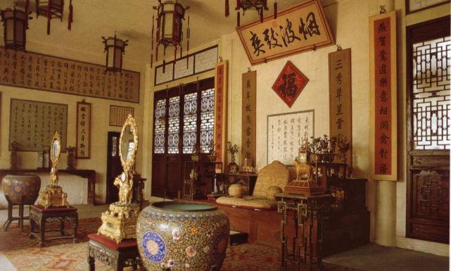 富丽堂皇的清朝家具造型新颖用料复杂华丽艺术风格融贯中西