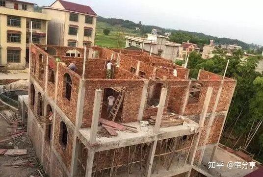 三层自建房修建过程,发生什么,竟然让网友纷纷围观 - 知乎
