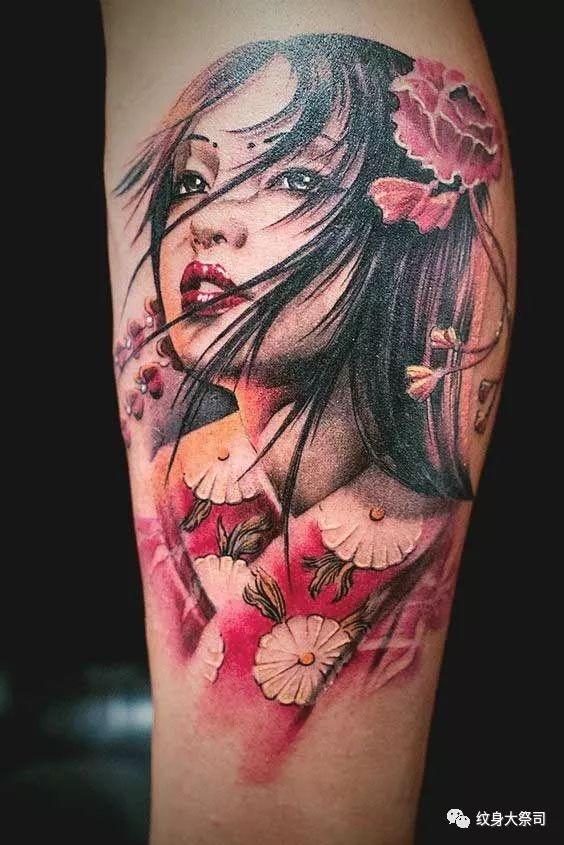 这张女生太可爱了,眉间的两点,欲言又止的红唇,祭司的小心脏噗噗乱跳