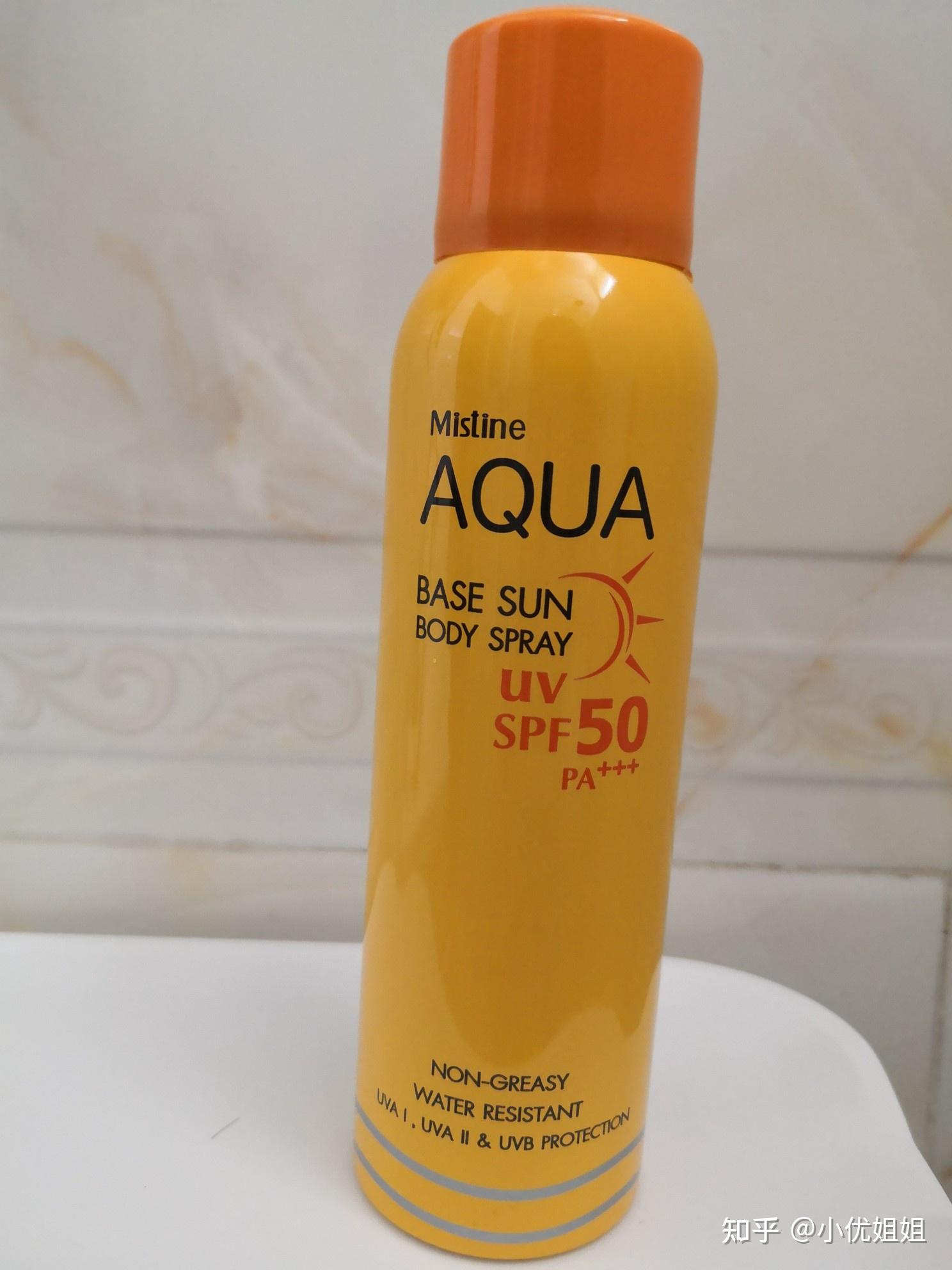 清爽不粘腻适合肤质:油皮,混油pa    防晒值:spf501,mistine防晒喷雾