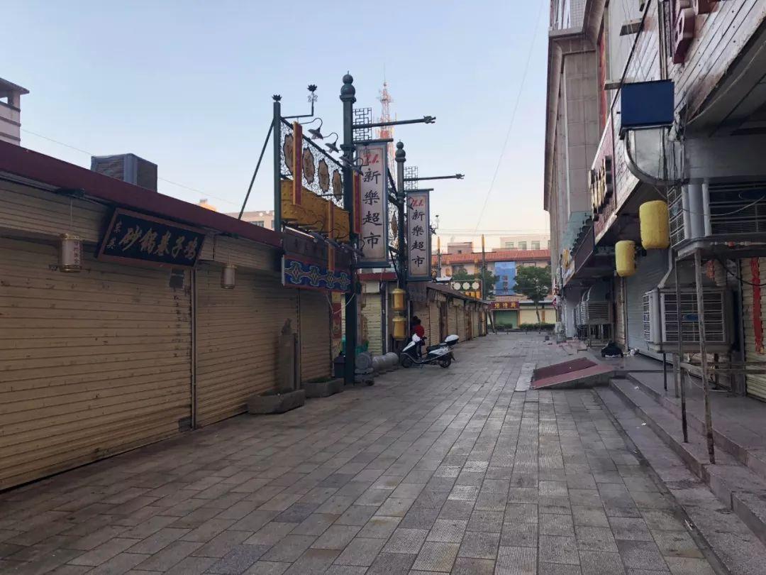 清晨我在黑水国遗址裸奔