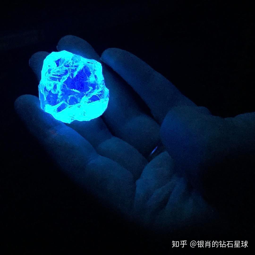 LED发光装饰玻璃_广州泰鸿通光电科技有限公司