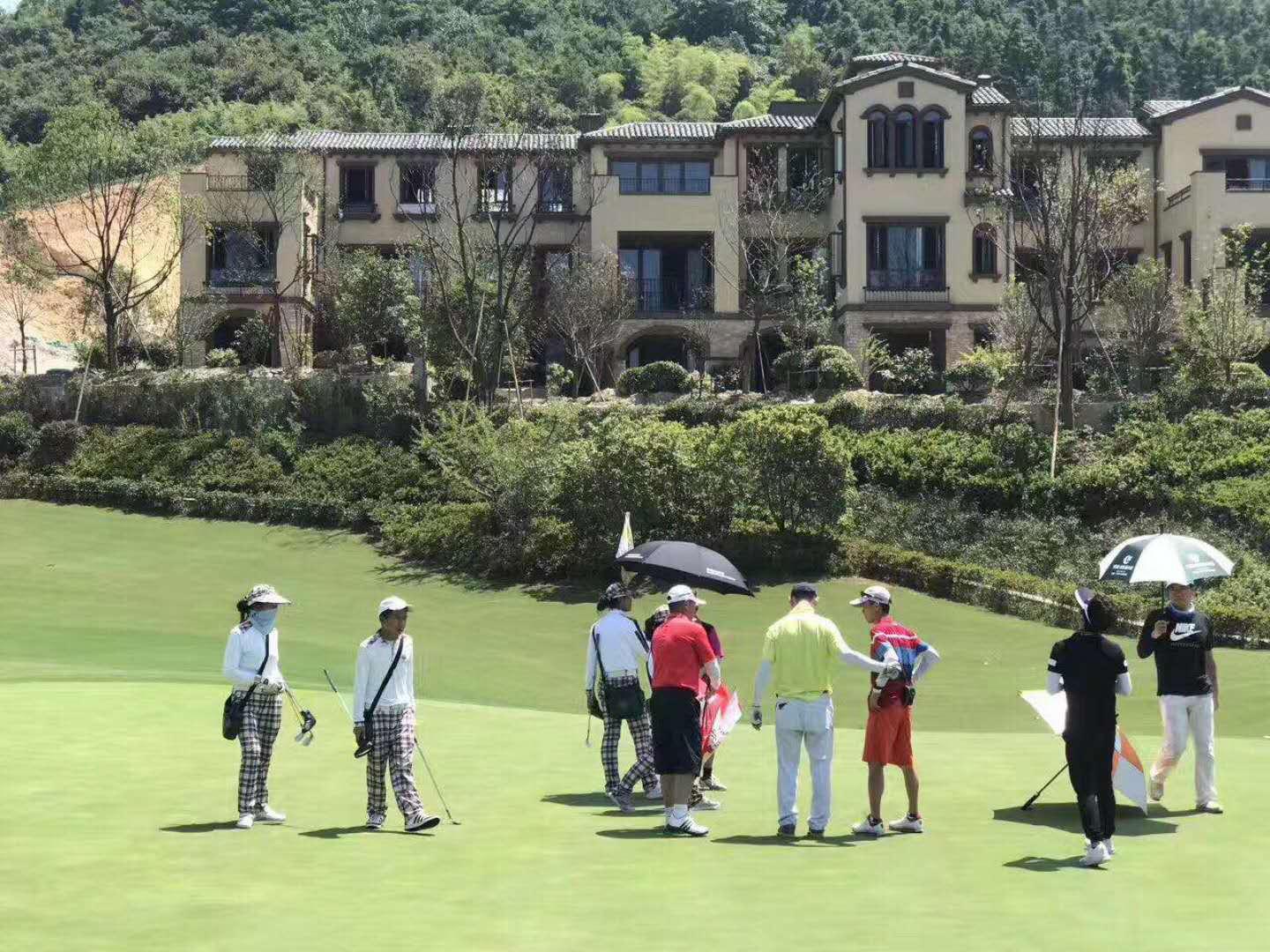 湖州安吉龙王溪小镇精装高尔夫别墅绿城物业管家服务