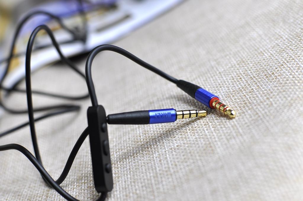 英伦潮流先讲良心再显逼格评kefm400头戴hifi耳机