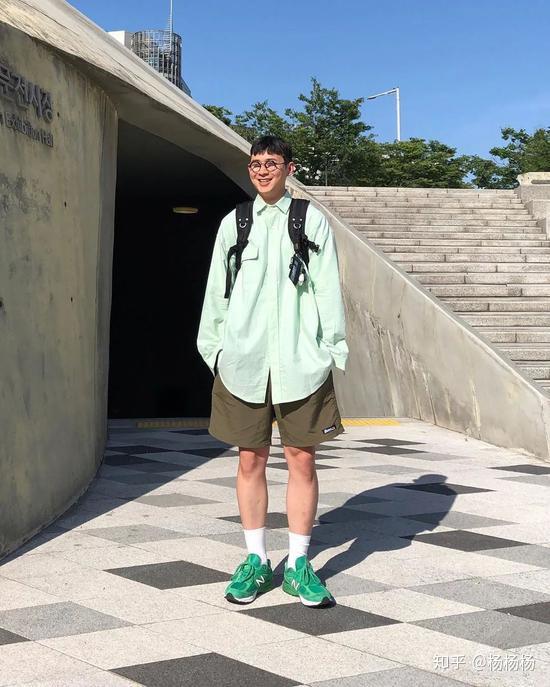 穿球鞋最佳搭配方案盲选这五条裤子绝不会出错