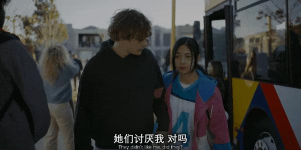 R级爆款《复活她》尺度口碑双爆,年度最大惊喜