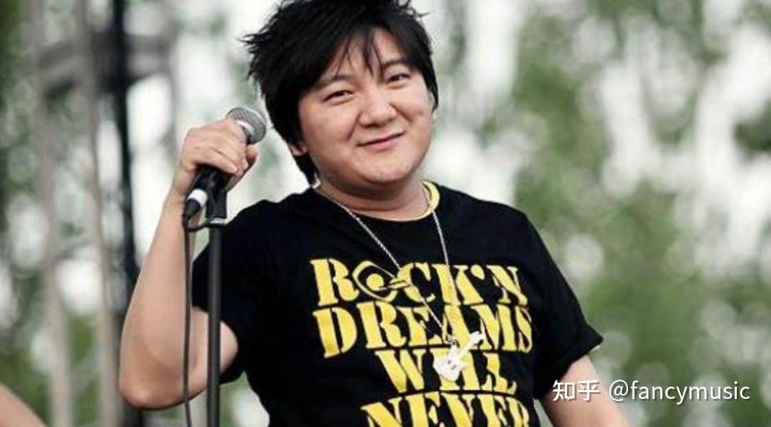 消失的“巨星”杨臣刚：靠歌赚了1.7亿到被骗千万，他经历了什么 - 知乎