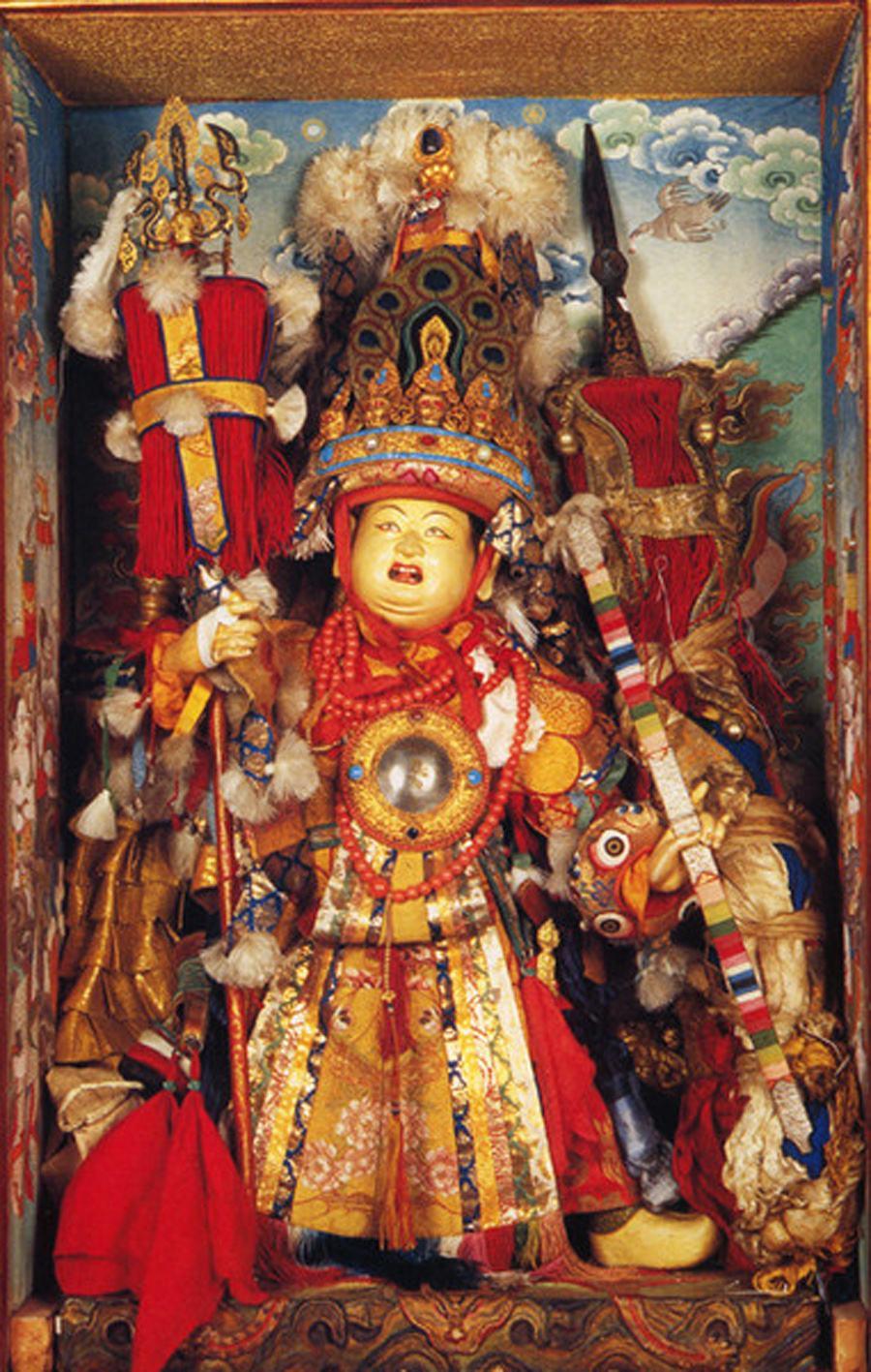 图一为白哈尔王,图二为化身乃琼神护法.