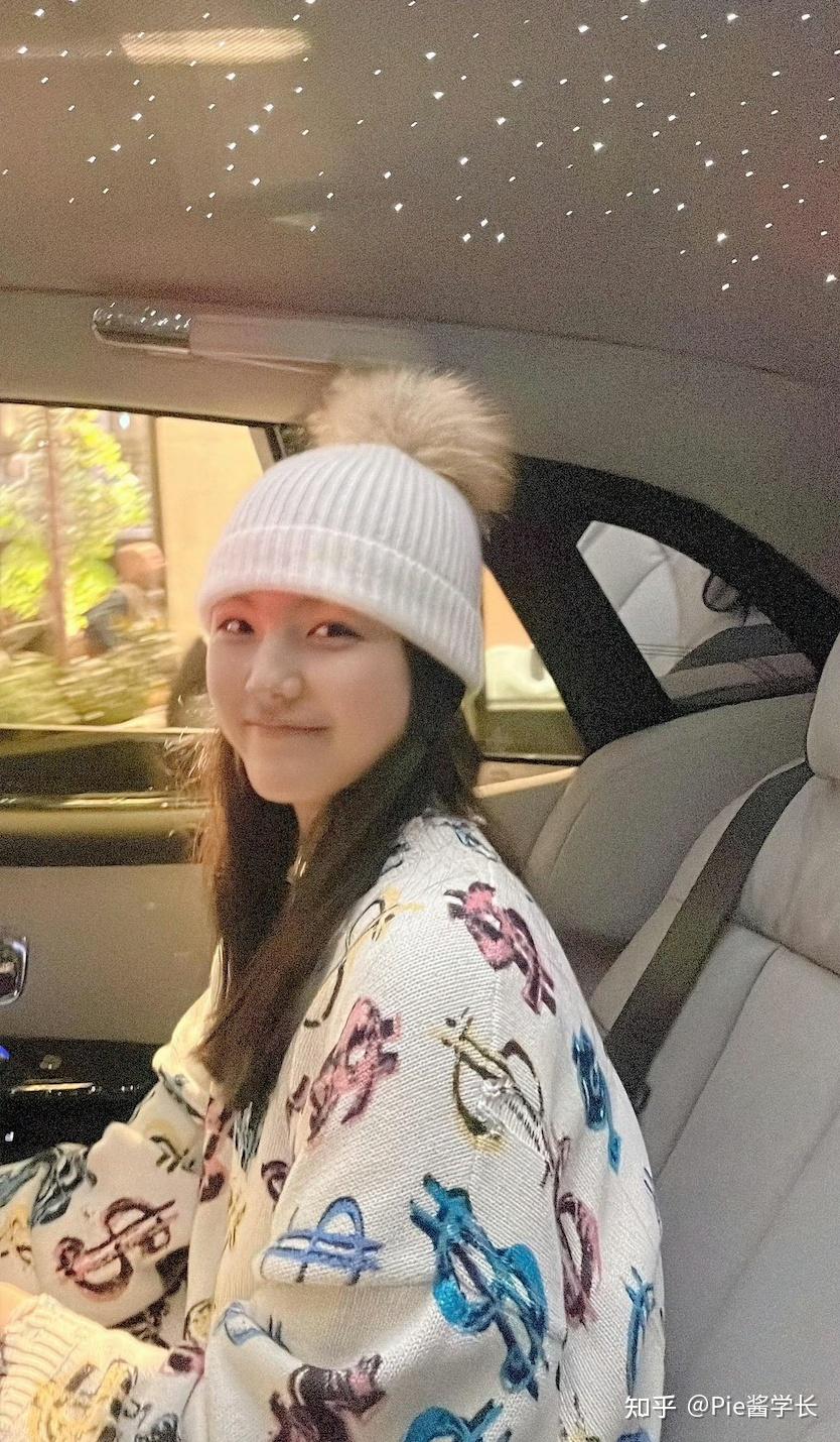 汪峰18岁女儿晒留学美照被骂谁允许你这么性感的