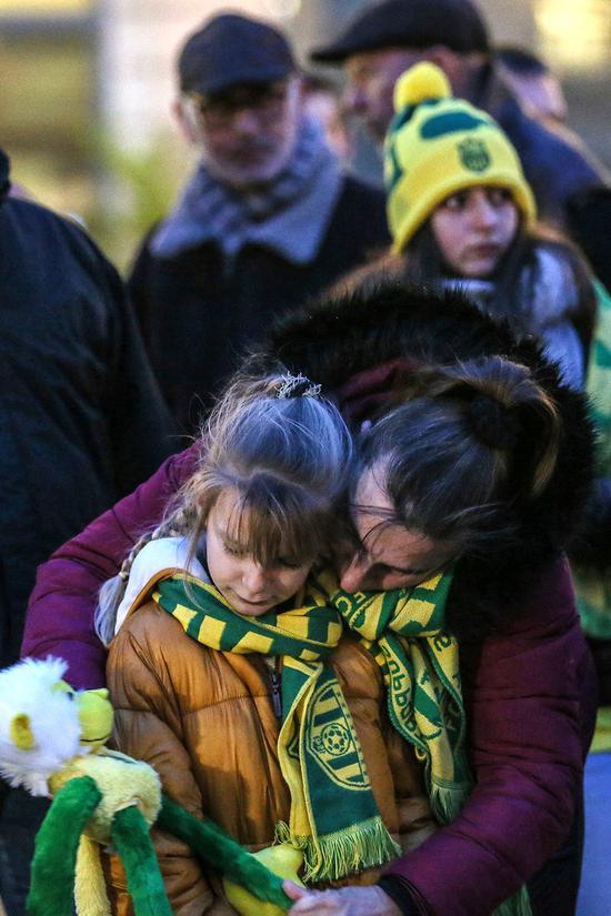 萨拉我们还没有来得及认识你