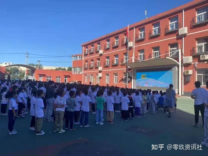 丰台区科普大篷车巡展活动走进丰台区小井小学走进科学共童成长