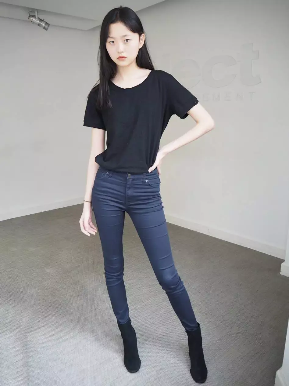 男生请自备白t恤,黑色牛仔裤,白色运动鞋;)男生:26周岁以下,身高185