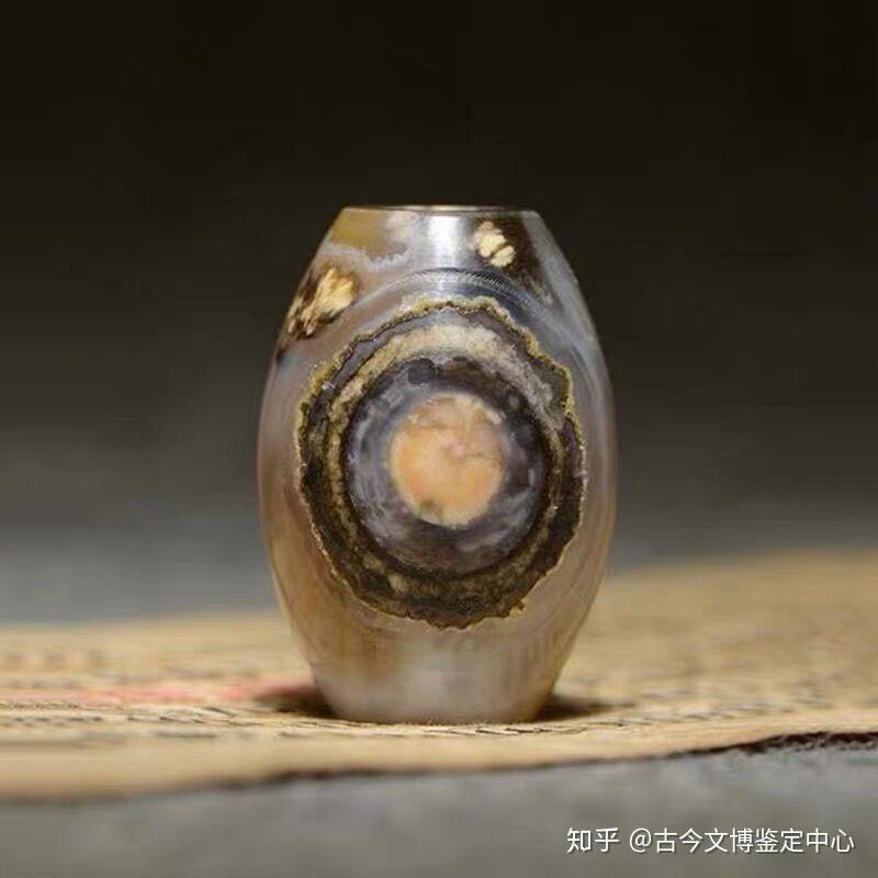 密宗古寺廟結縁 古瑪瑙製 九眼 錯銀 至純天珠 風水開運 古仏珠 根付 大美无言\u2014\u2014大自然鬼斧神工的藏传天珠- 知乎