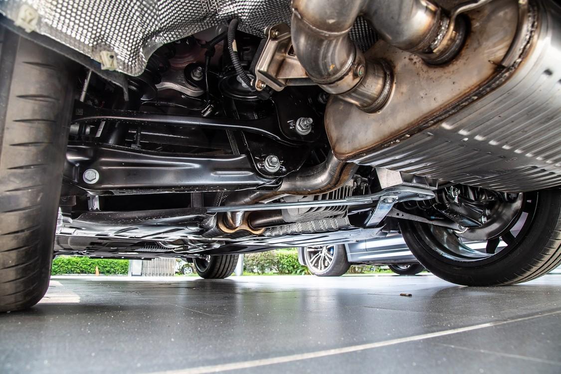 如何激活 x3 m / x4 m 的弹射起步?