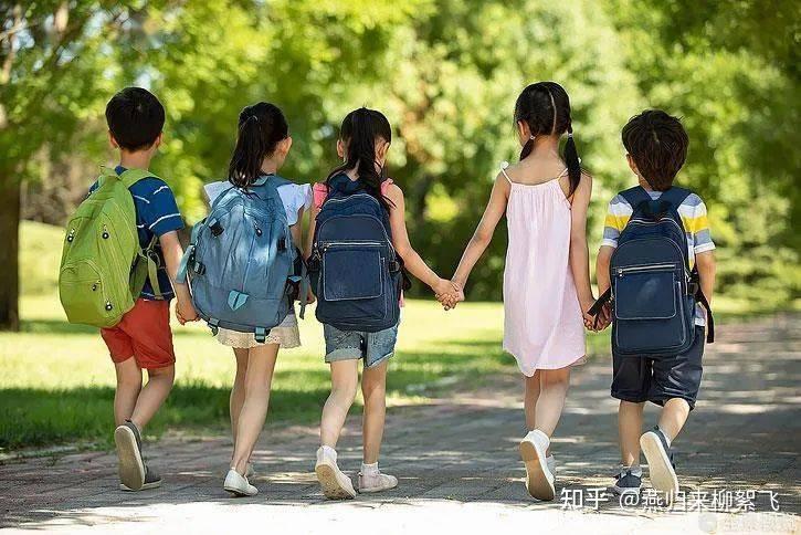 我们学的是 go to school,为啥老外总说 go to the school? - 知乎