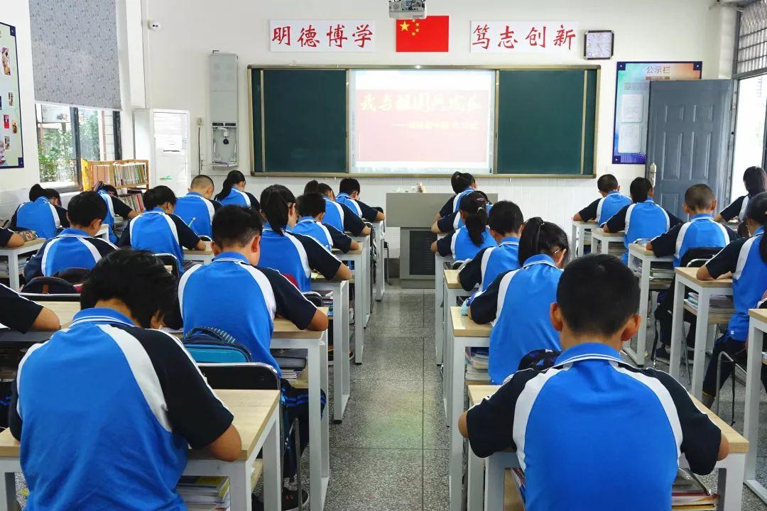 确认过眼神这就是孩子们最喜欢的玉垒中学校园色彩