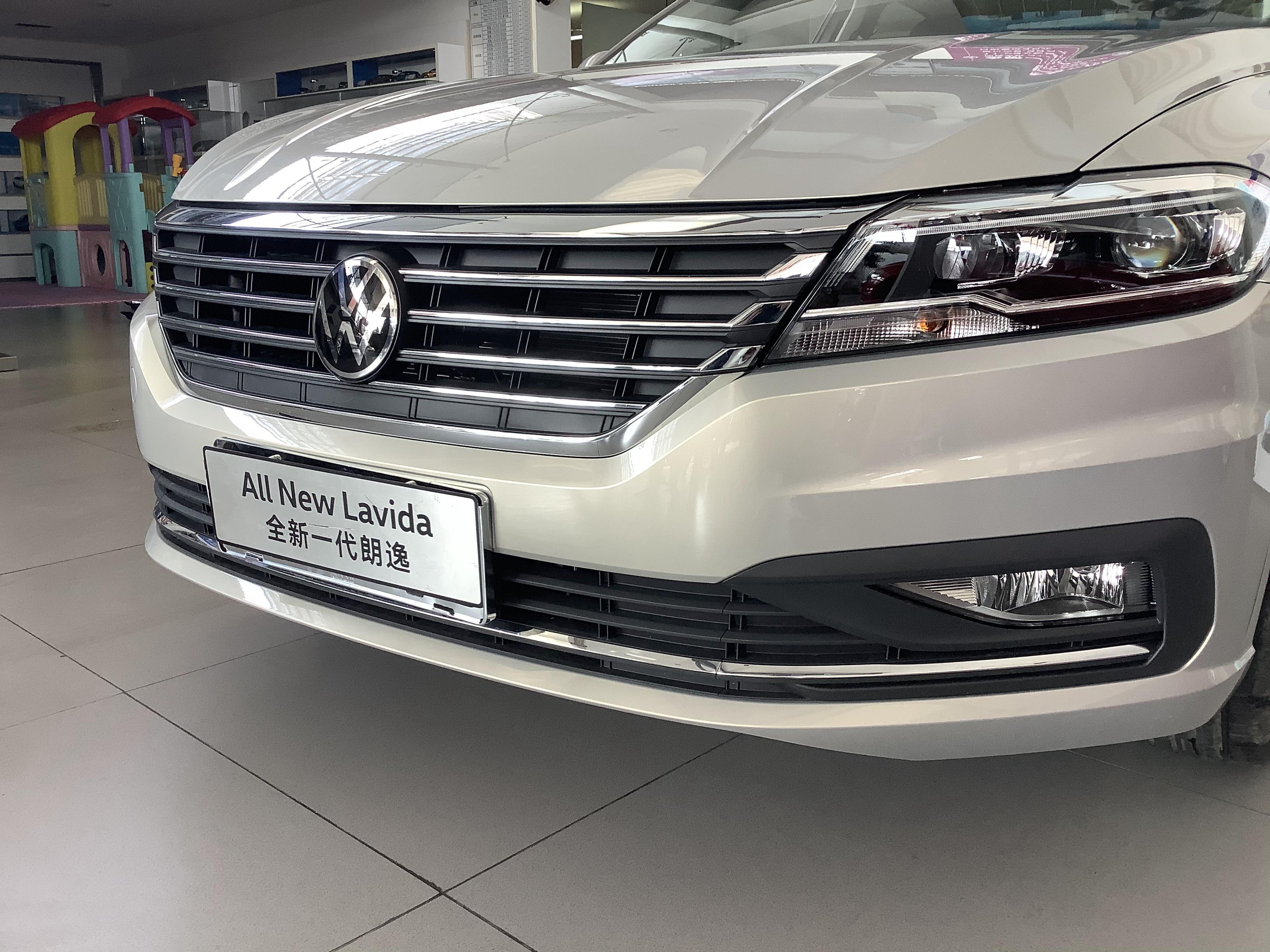 到店实拍2021款大众朗逸锋芒银色车身很精致配全速自适应巡航