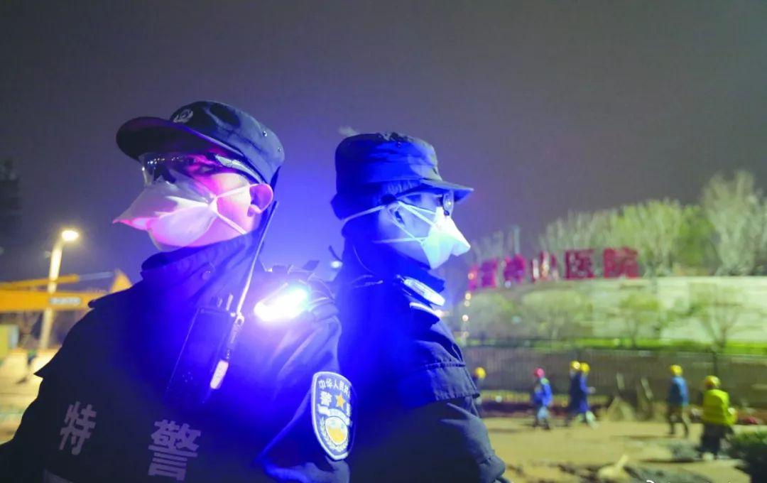 據瞭解,武漢市公安局特警支隊成立了一支40人的突擊隊,24小時在醫院